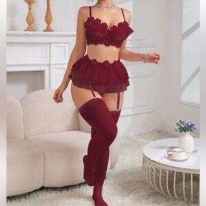 Aprrain dream Beautifully Elegant Burgundy Lace Lingerie Set Sz XL
